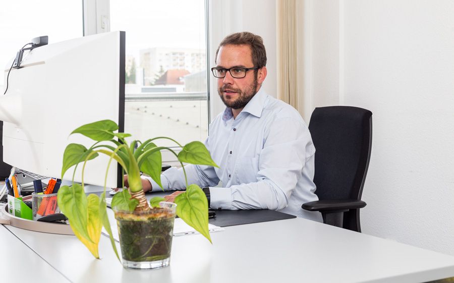 Elektronik Hammer GmbH, Mitarbeiter